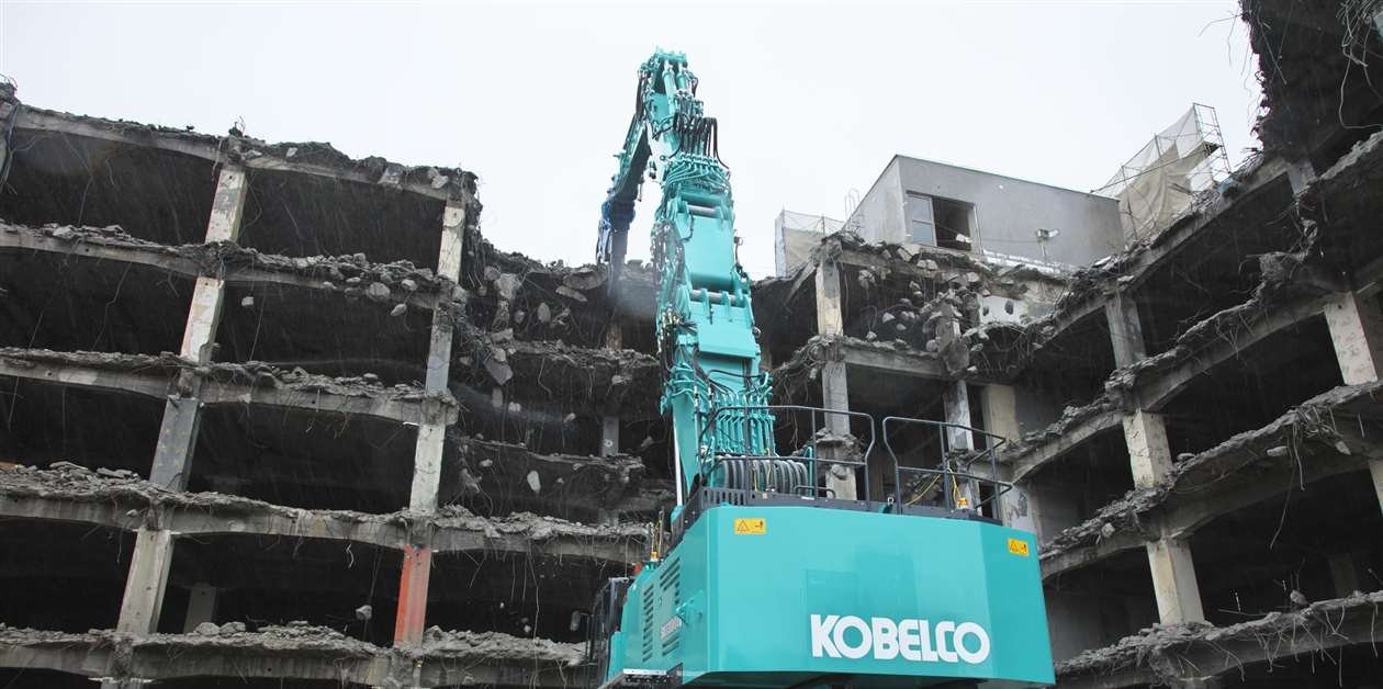 Kobelco announces first European sales of 130 t high reach