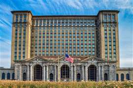 Michigan Grand Cenral pre-rennovation (Image: Adobe Stock)