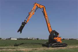 The DX140RDM-7 demolition excavato from Develon