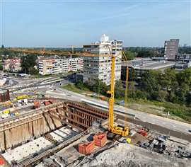 One of Kuiphuis’ two other previously delivered Spierings SK2400-R eLift crawlers at work in the Netherlands