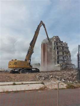 Fábio Bruno Construções' new CAT 395 UHR at work on the Maceio/Alagoas Project in Brazil