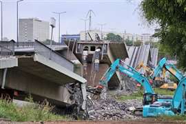 Collapsed Dresden bridge demolished in just 47 hours