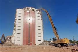 Fabio Bruno deploys ultra high reach excavator for large-scale project in Brazil